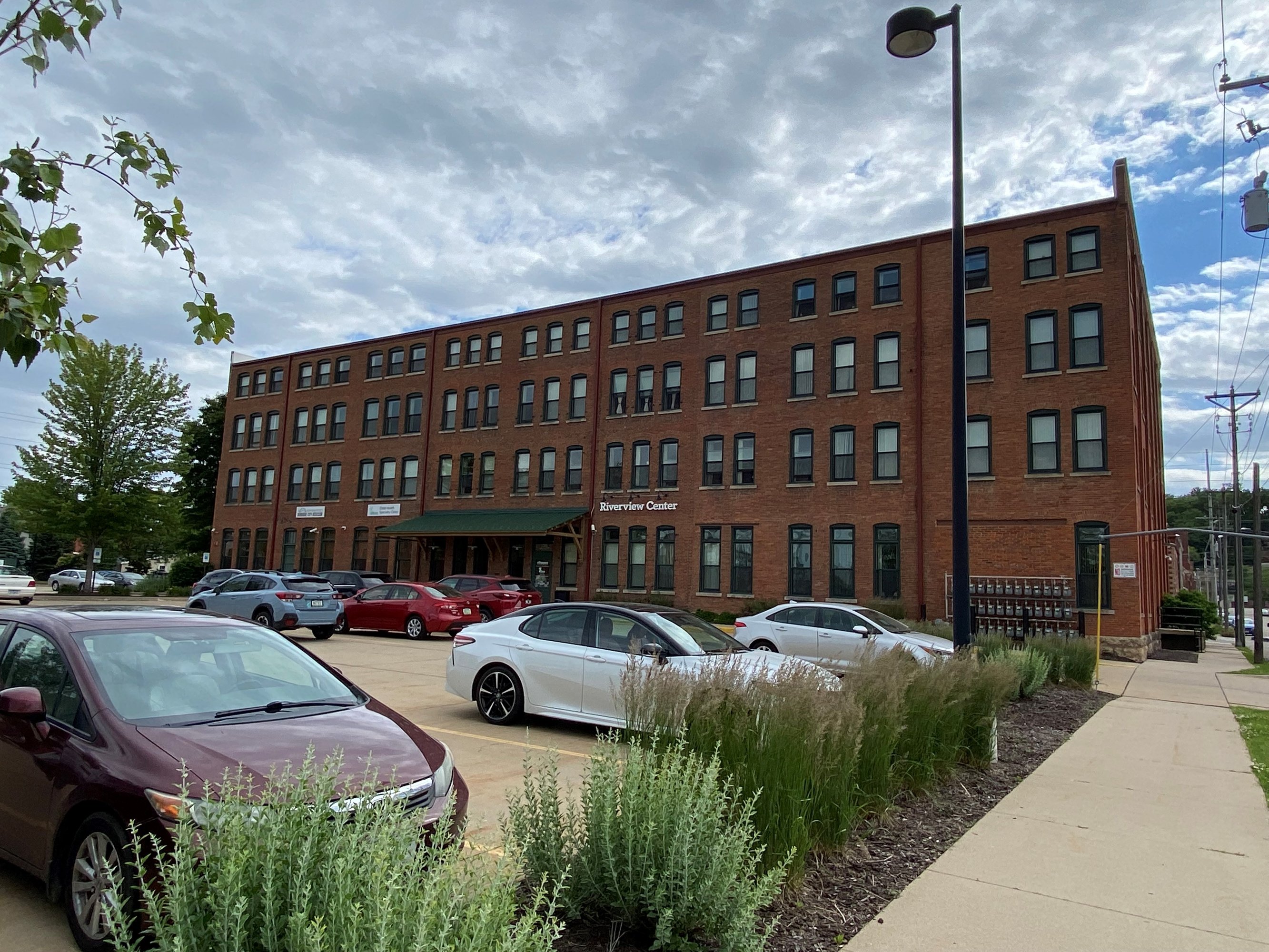 1789 Elm St, Dubuque, IA 52001