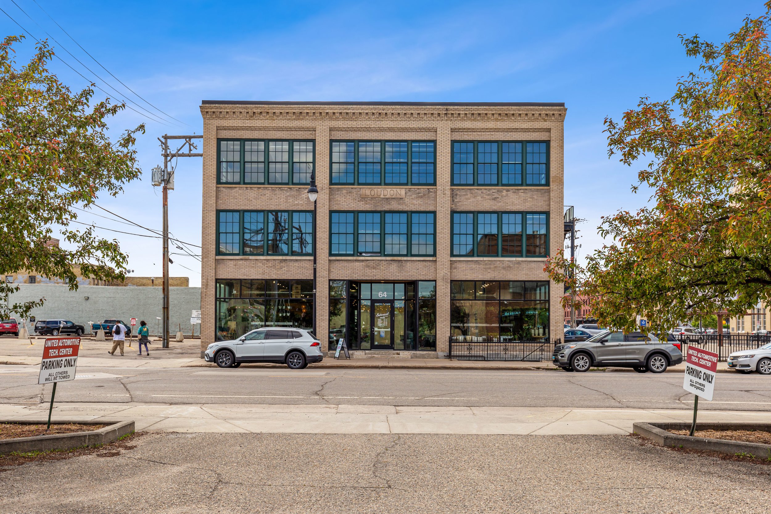 64 4Th St N, Fargo, ND 58102