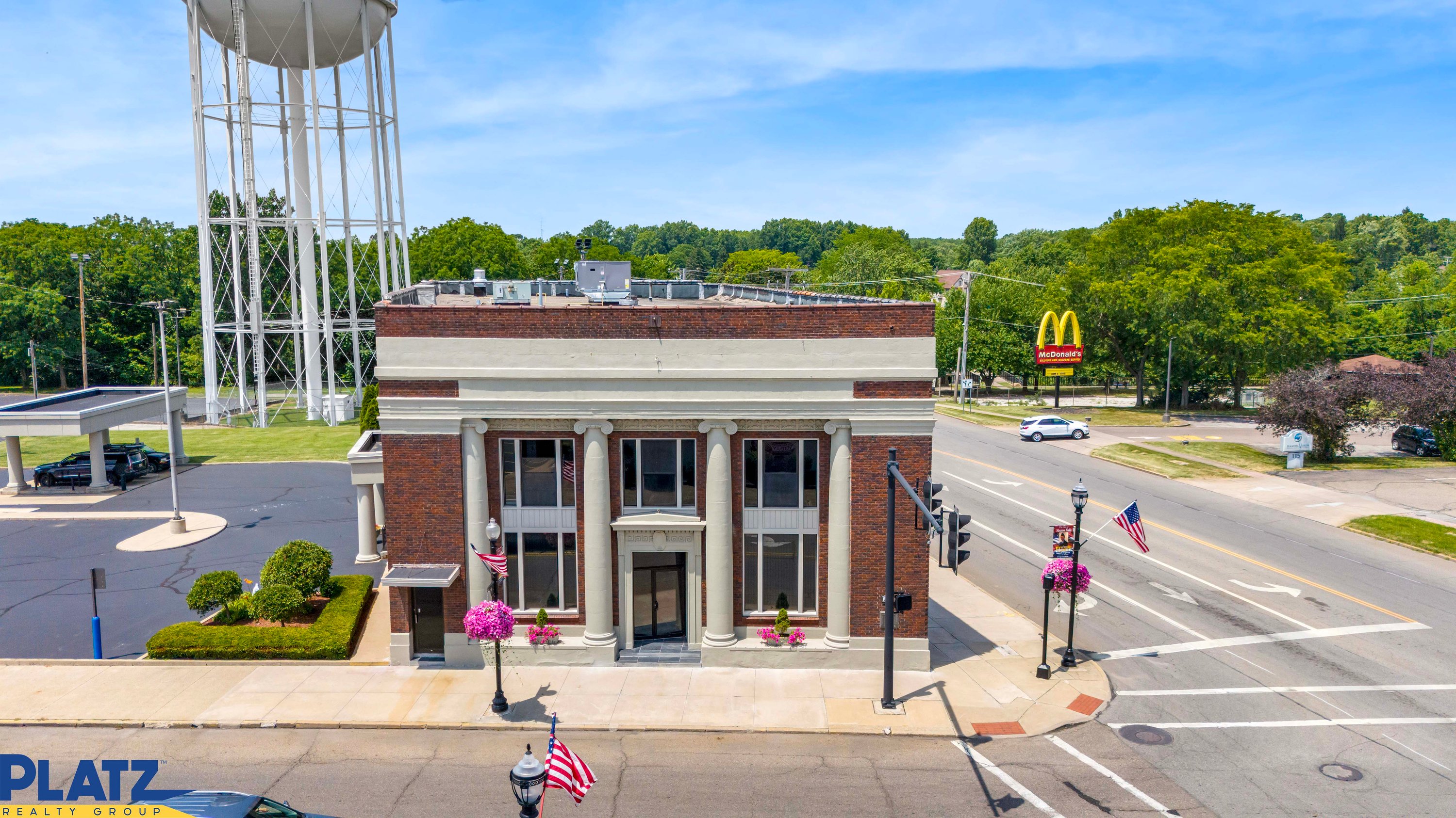 20 S Canal St, Newton Falls, OH 44444