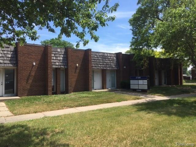 27500 Hoover Rd, Warren, MI 48093