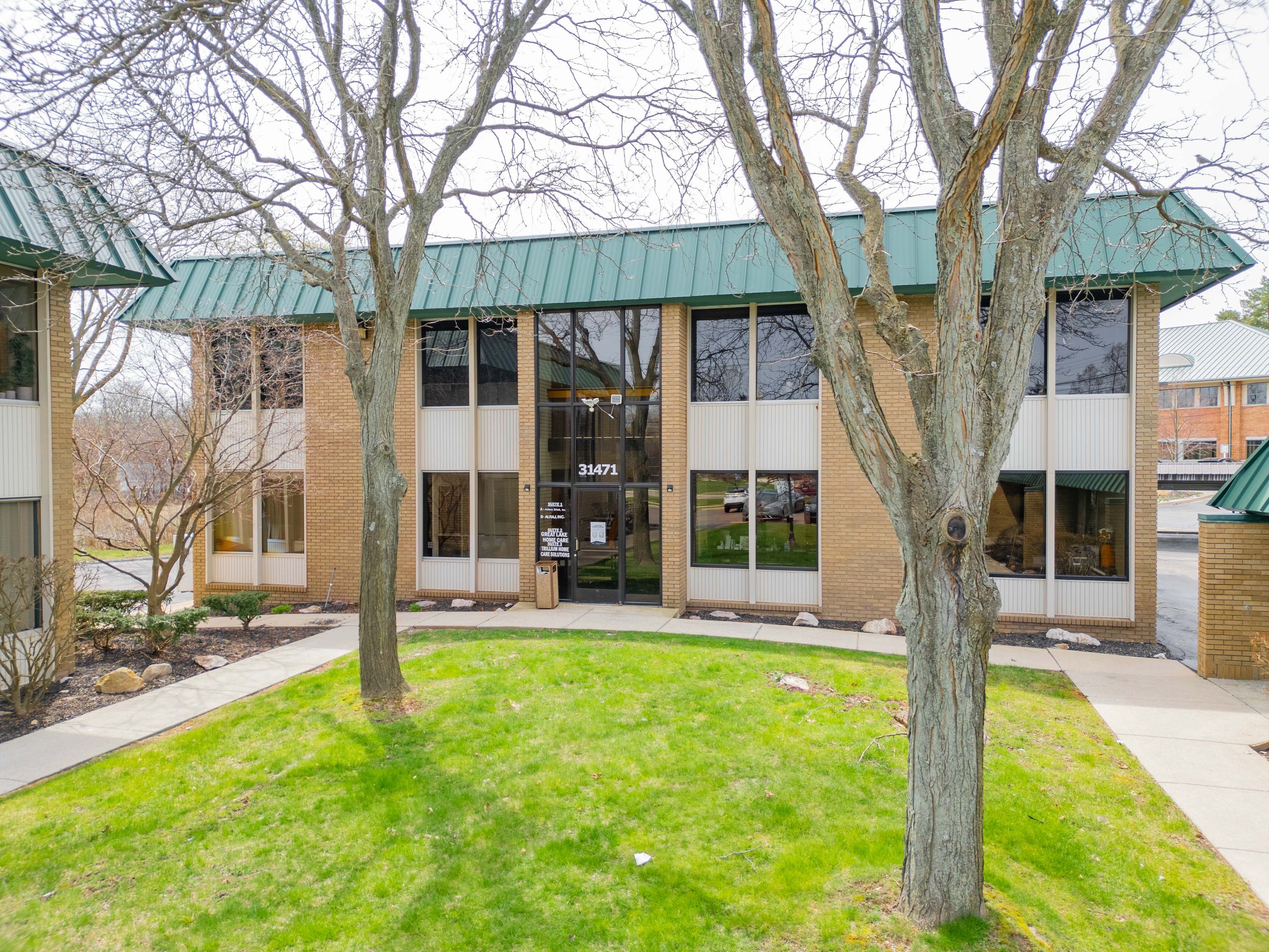 31471 Northwestern Hwy, Farmington Hills, MI 48334
