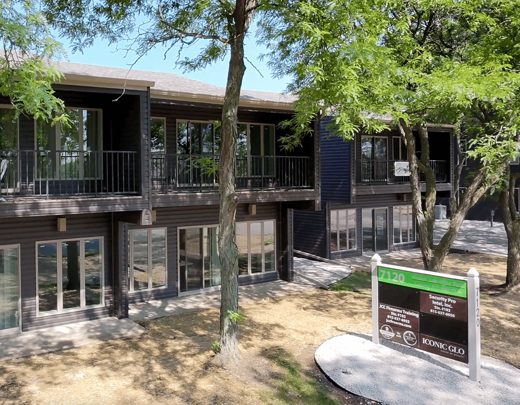 7120 Windsor Lake Pkwy, Loves Park, IL 61111