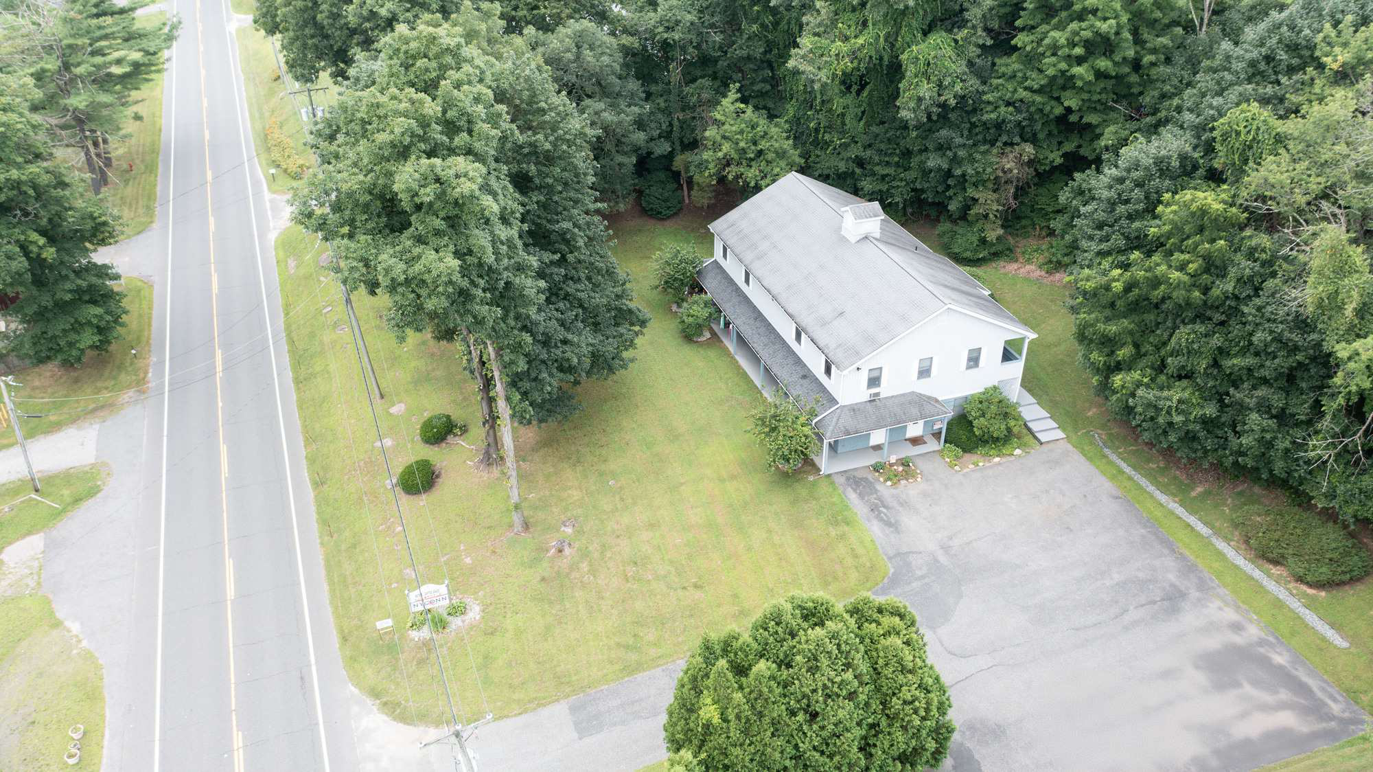 123 Litchfield Rd, New Milford, CT 06776