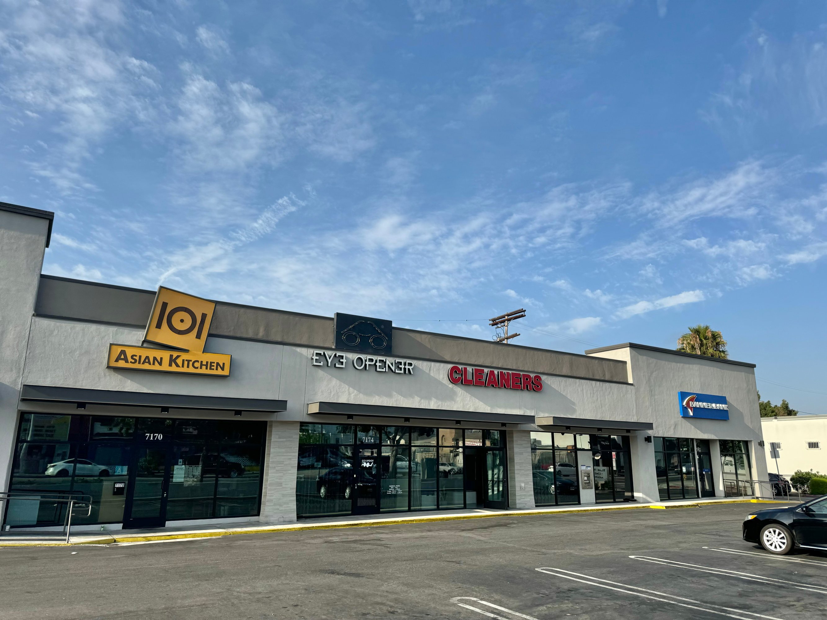 7150 Beverly Blvd, Los Angeles, CA 90036