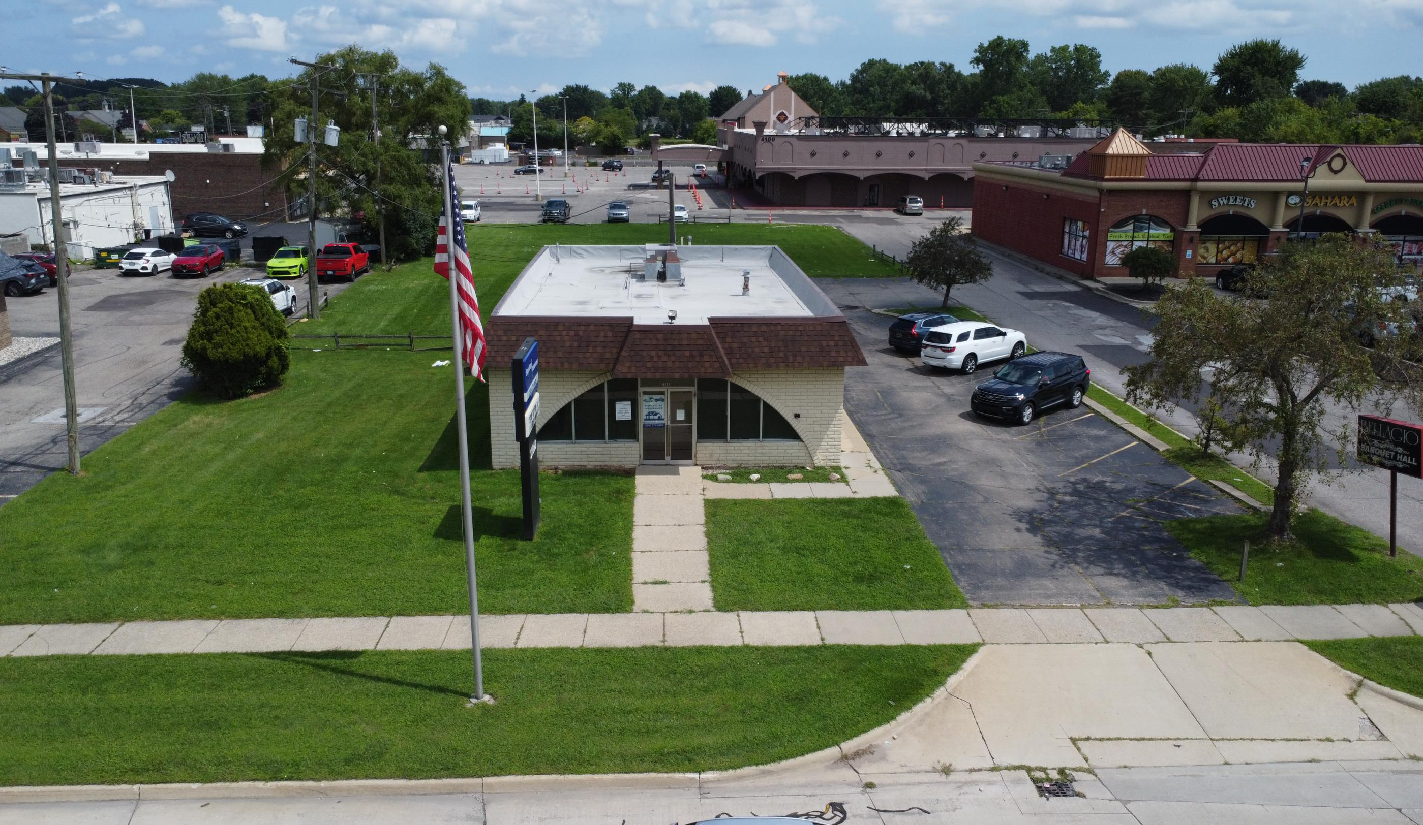 32860 Ryan Rd, Warren, MI 48092