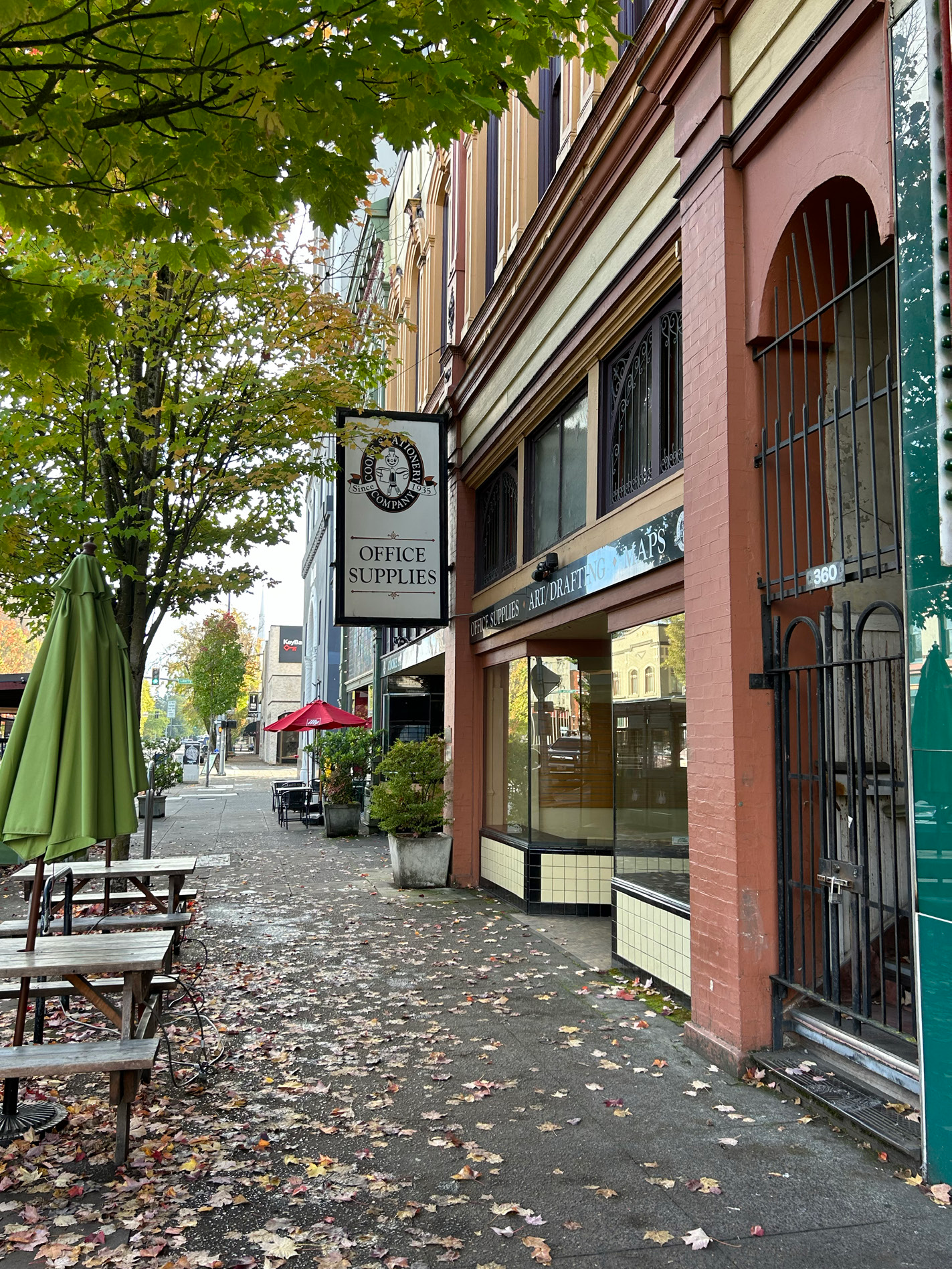 360 State St, Salem, OR 97301