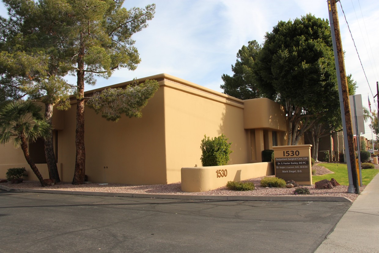 1530 W Glendale Ave, Phoenix, AZ 85021