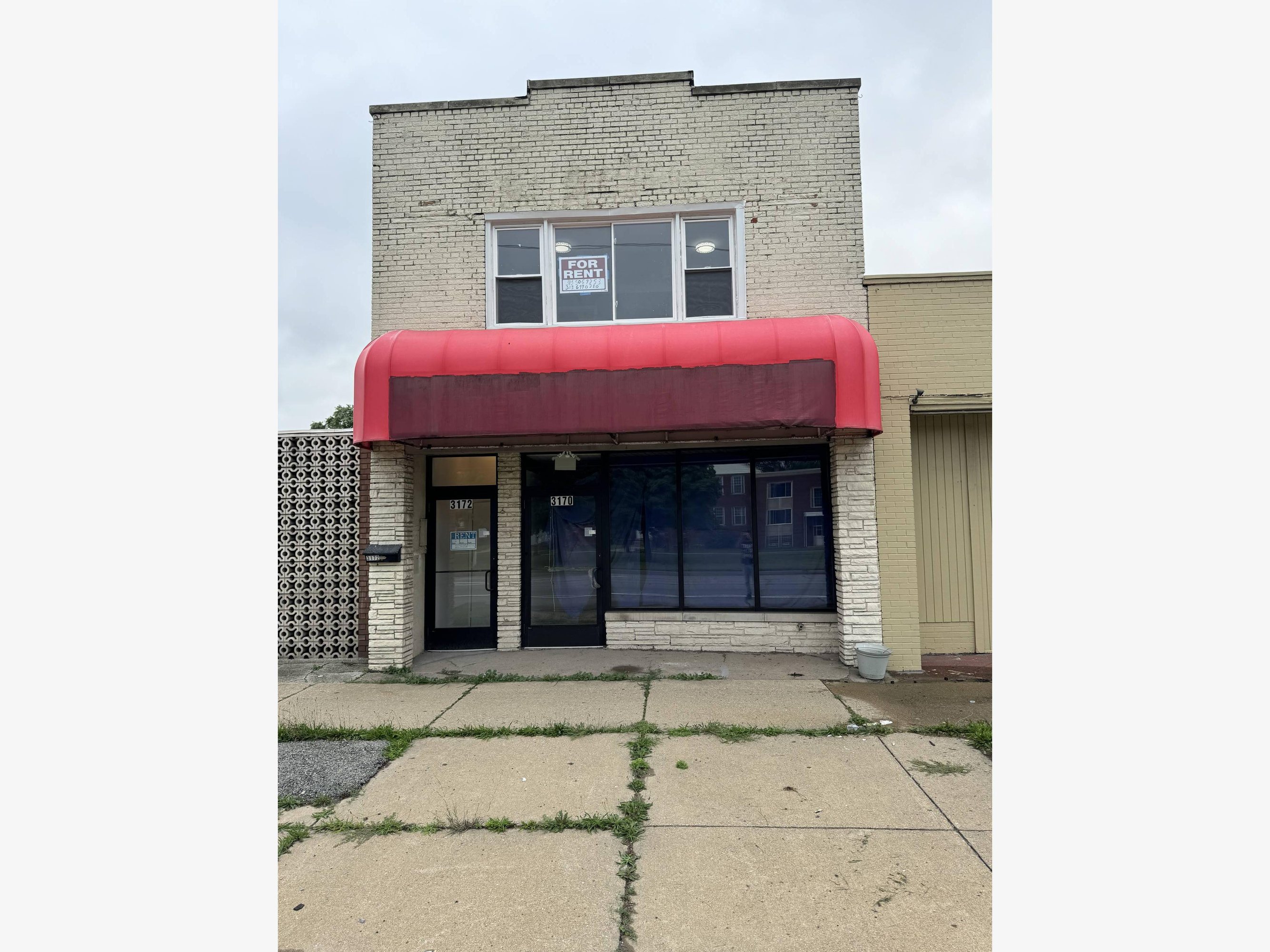 3170 Fort St, Lincoln Park, MI 48146