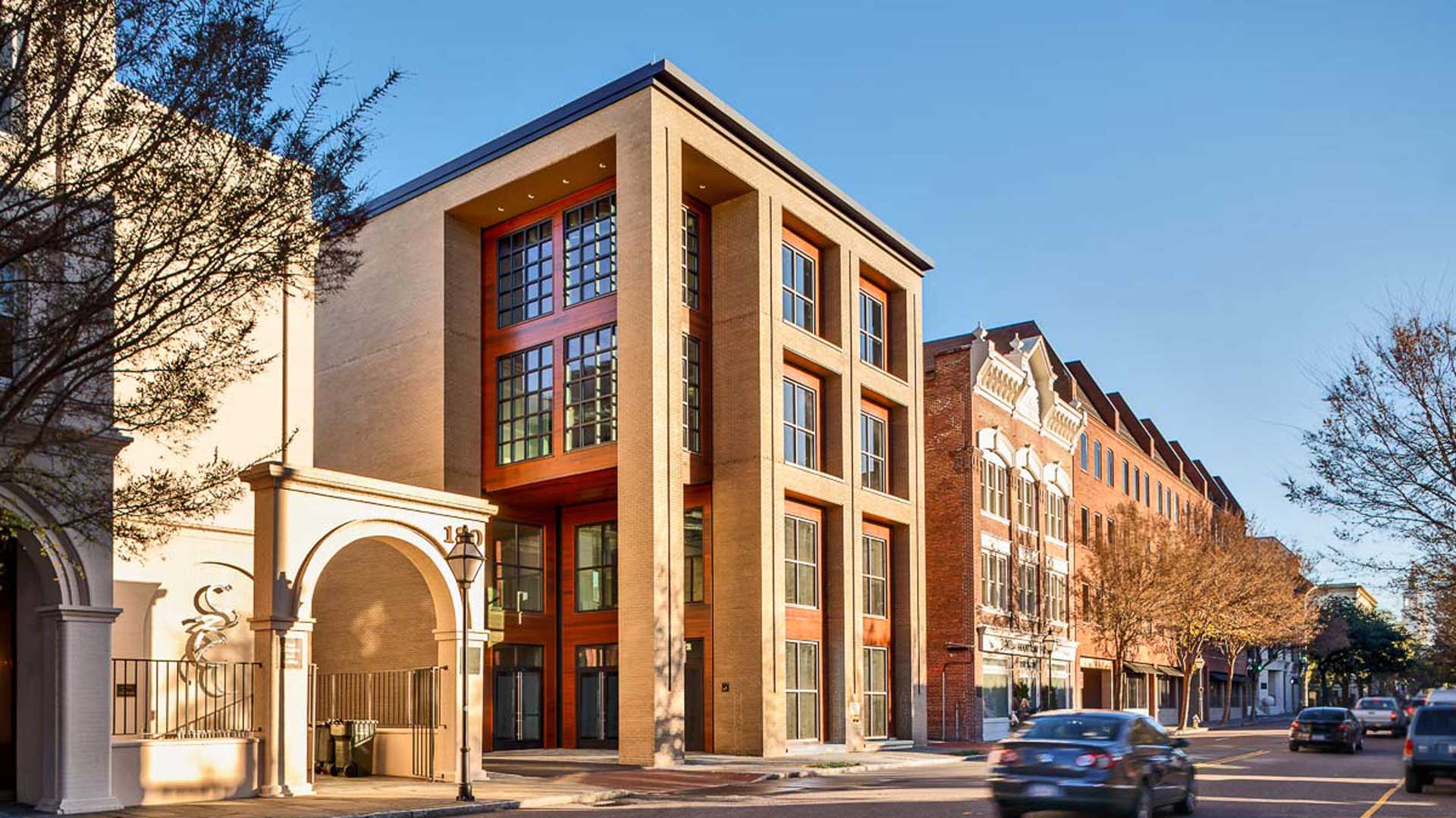 174 Meeting St, Charleston, SC 29401