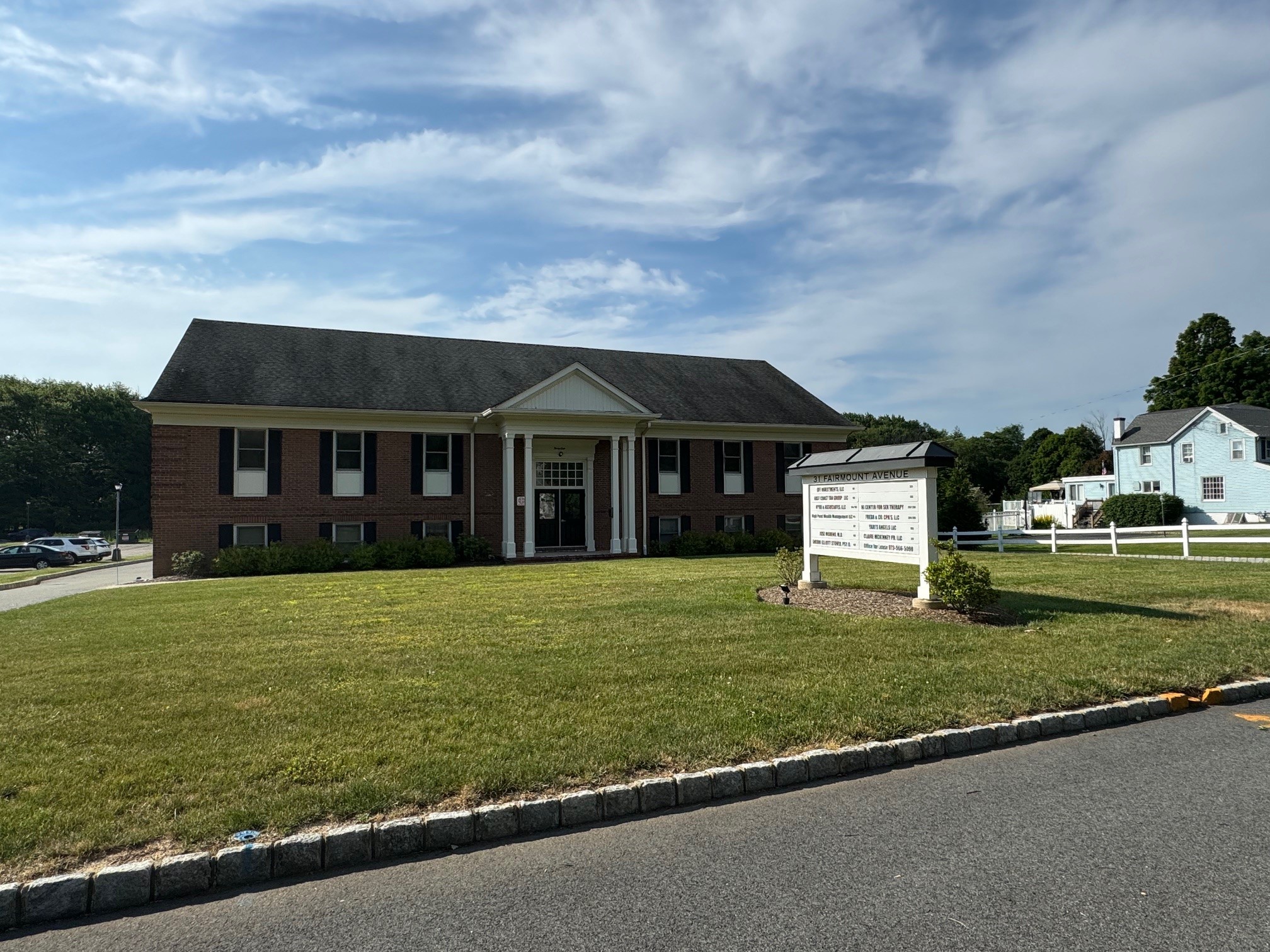 31 Fairmount Ave, Chester, NJ 07930