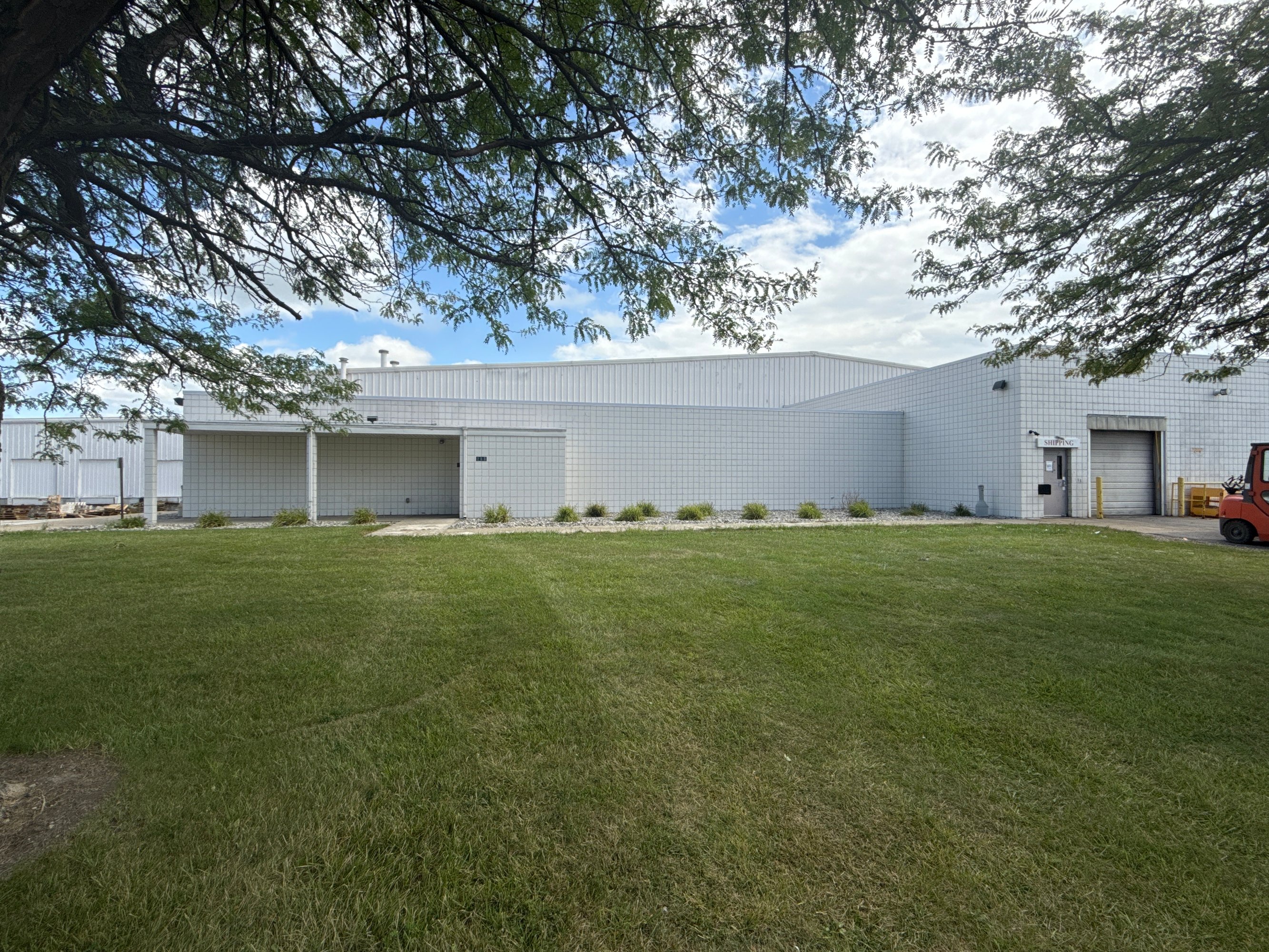 280 W Morley Dr, Saginaw, MI 48601