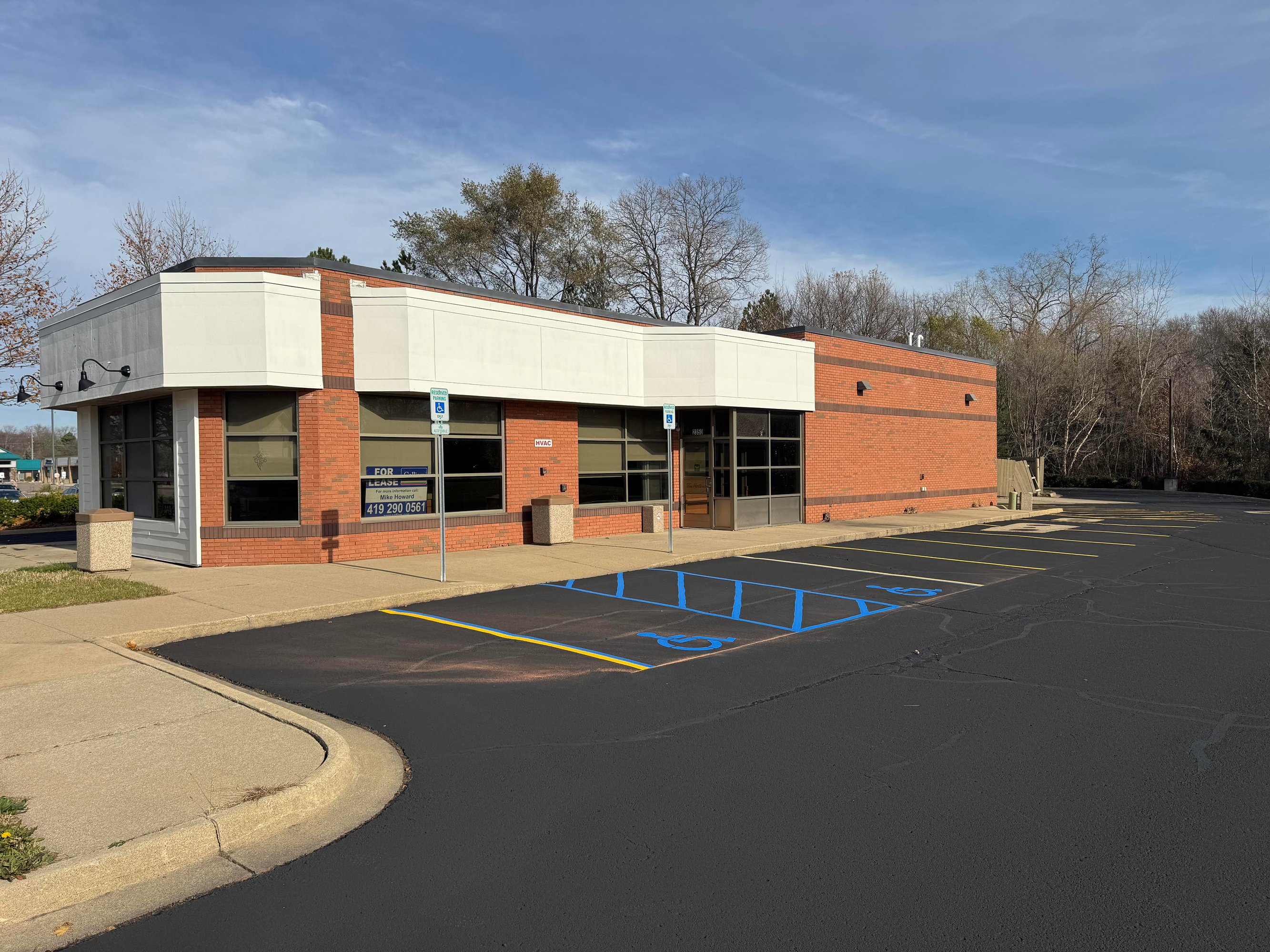 2350 Cedar St, Holt, MI 48842