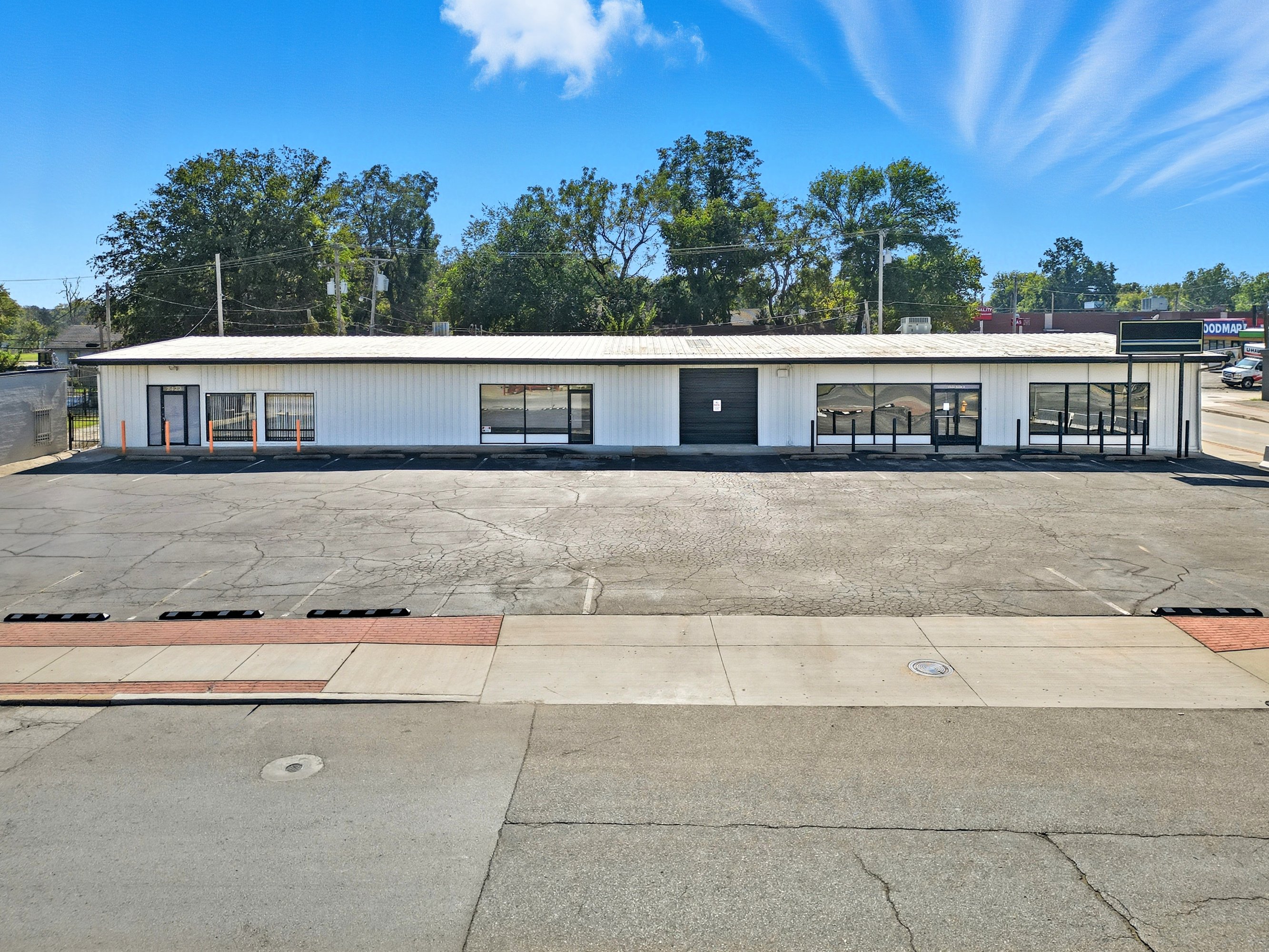2422 W 41St St, Tulsa, OK 74107
