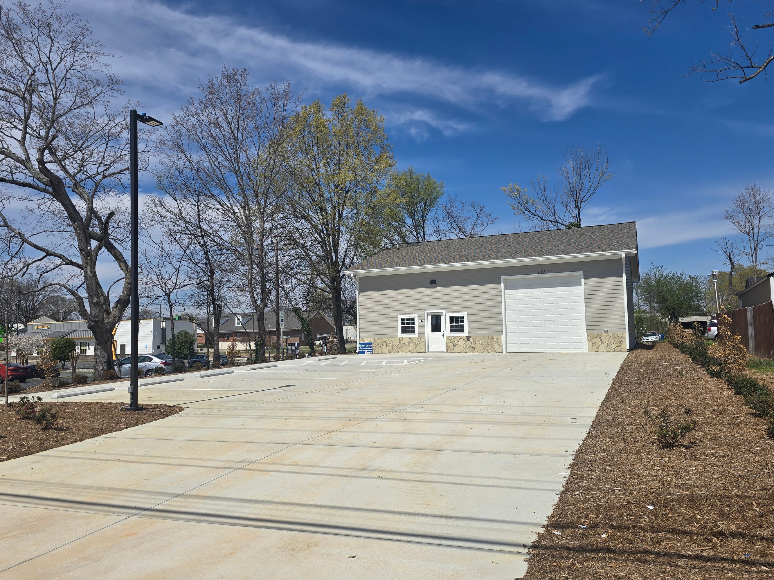 112 E Gilbreath St, Graham, NC 27253
