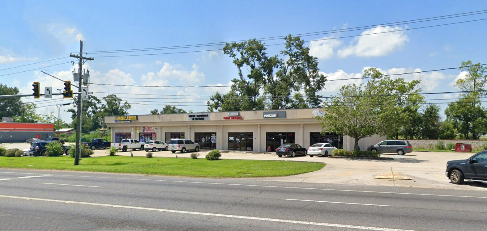 901 W Airline Hwy, Laplace, LA 70068