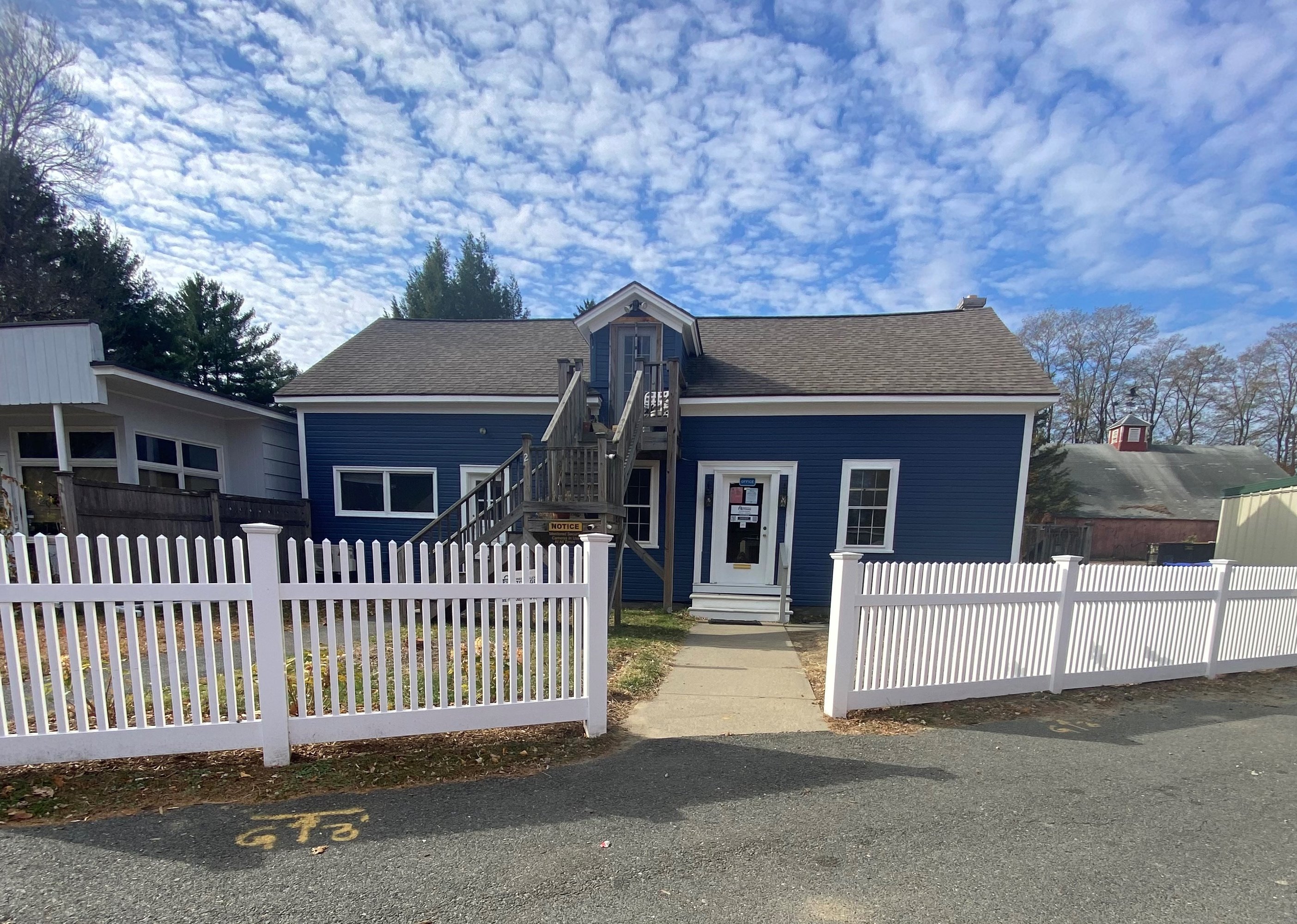 12 Elm St, Hatfield, MA 01038