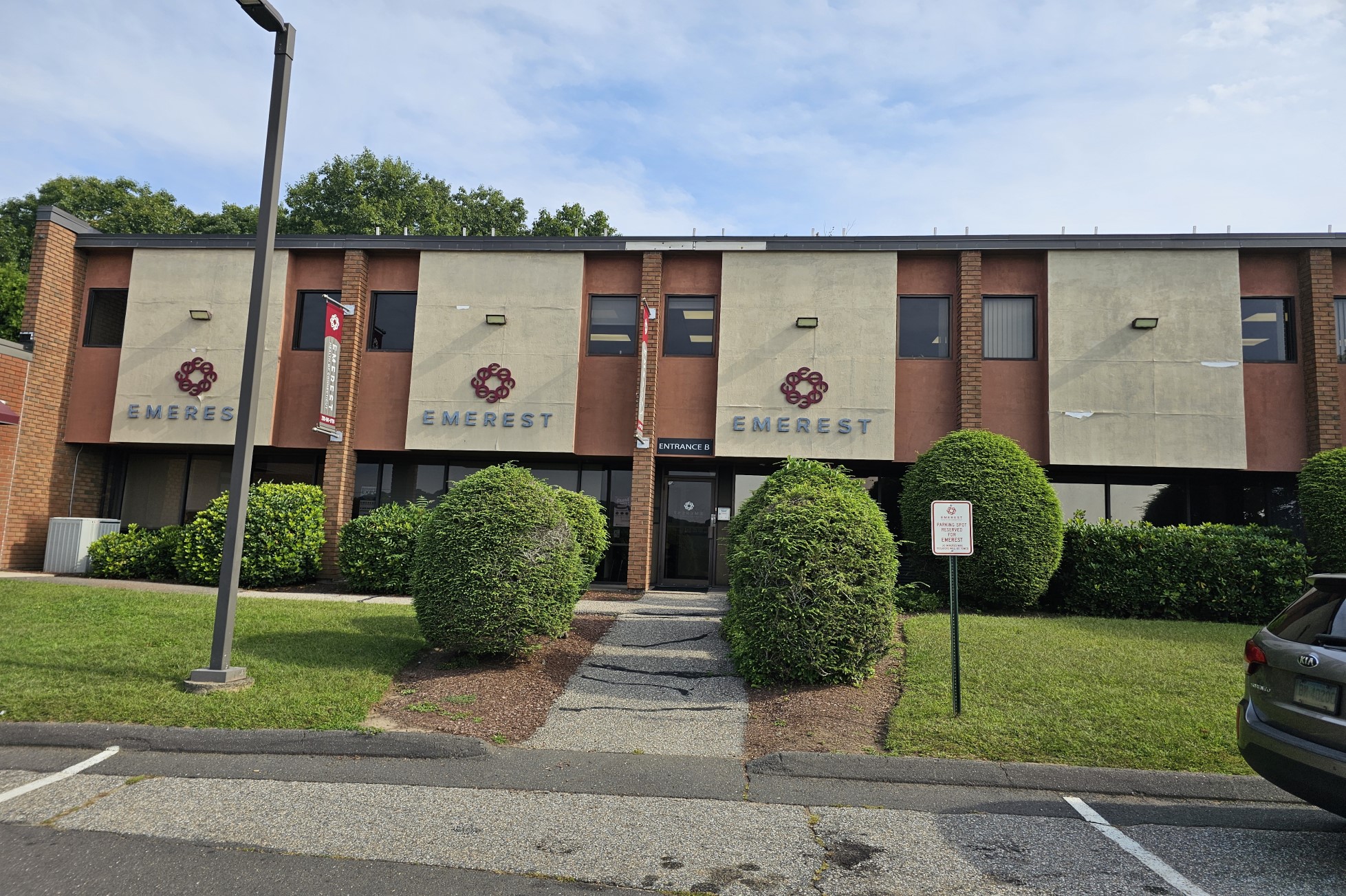 92 Brookside Rd, Waterbury, CT 06708