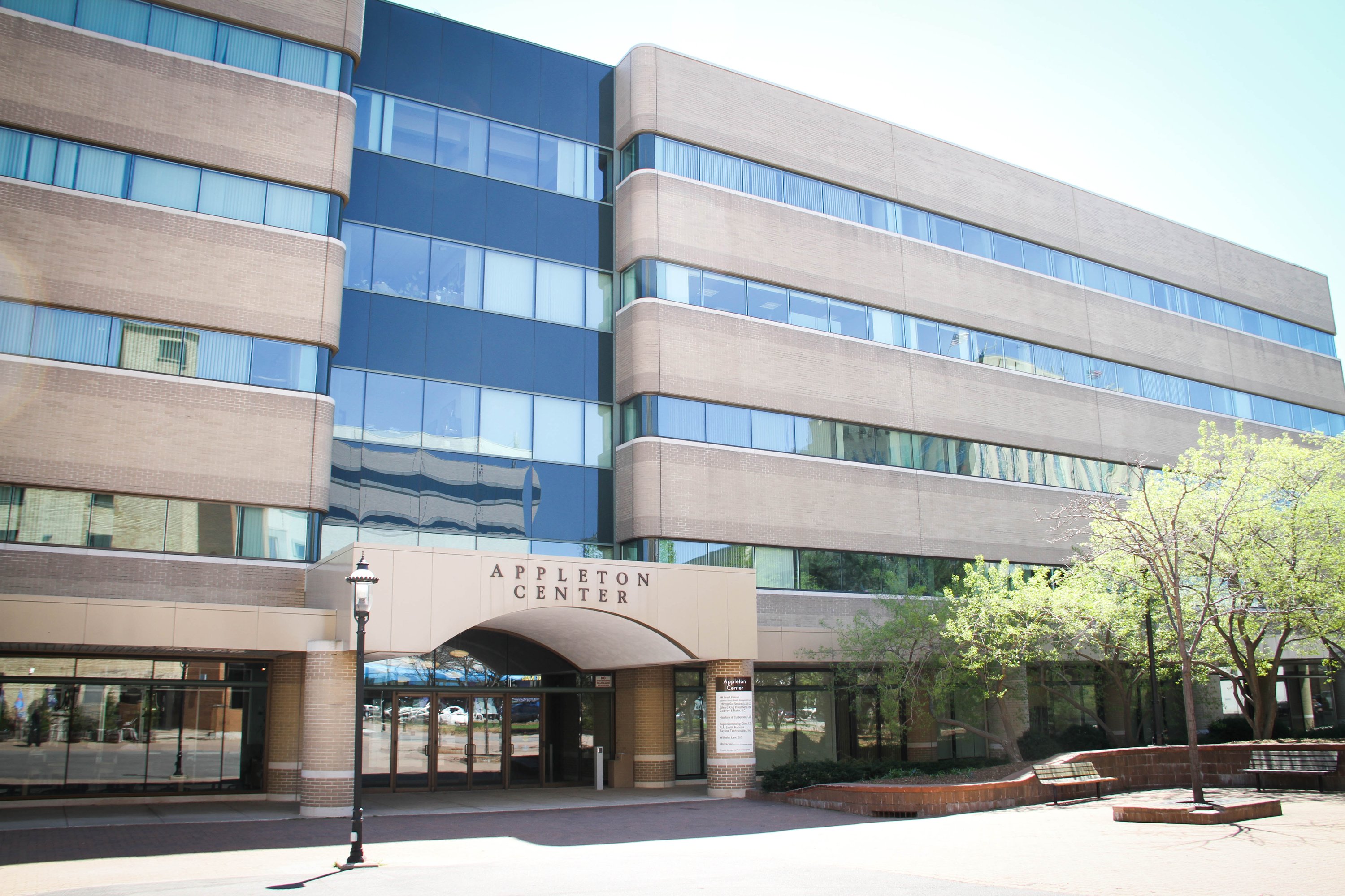 100 W Lawrence St, Appleton, WI 54911