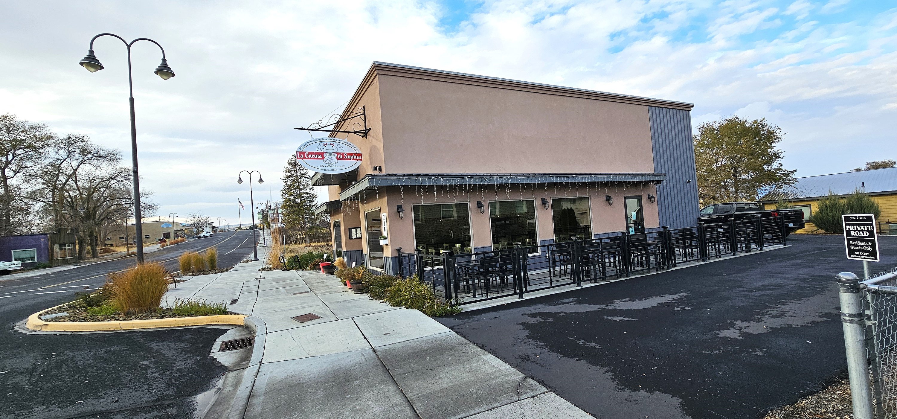 218 Main Ave E, Soap Lake, WA 98851