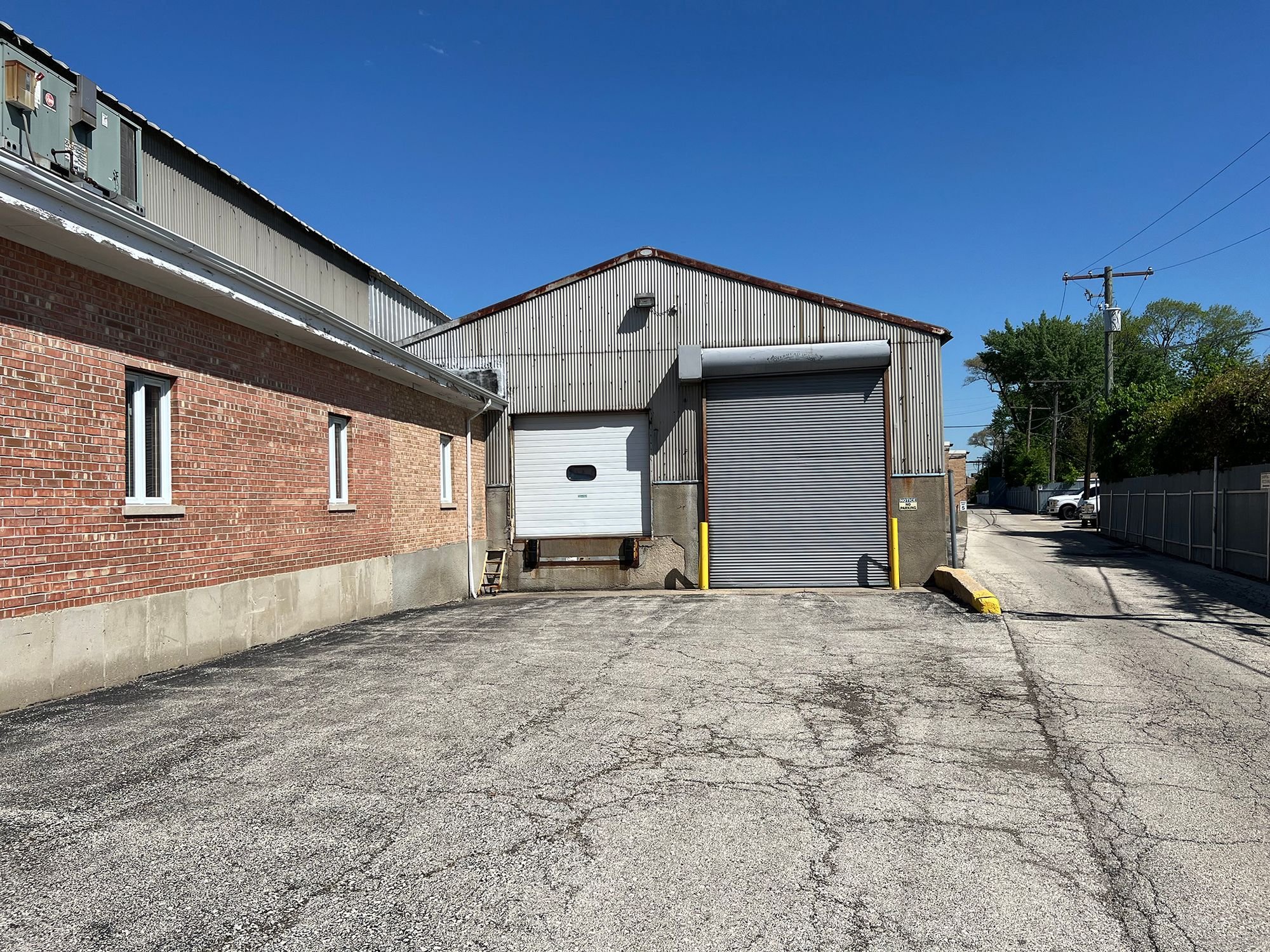 9520 Seymour Ave, Schiller Park, IL 60176