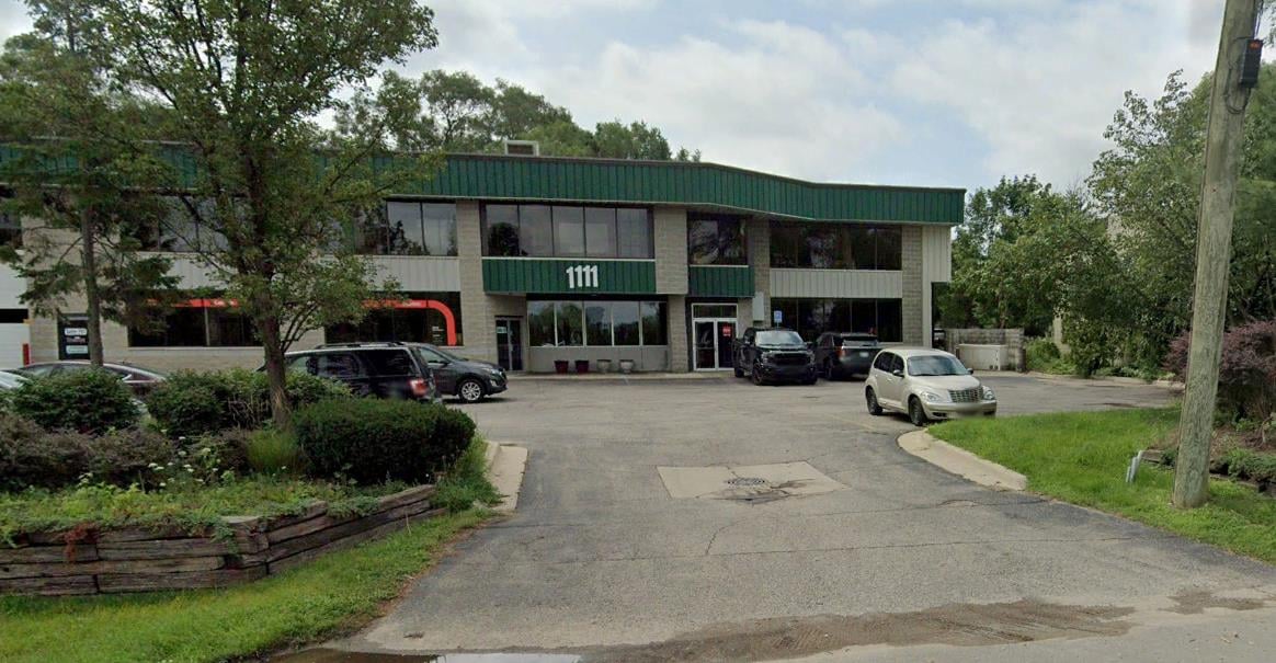 1111 W Oakley Park Rd, Walled Lake, MI 48390