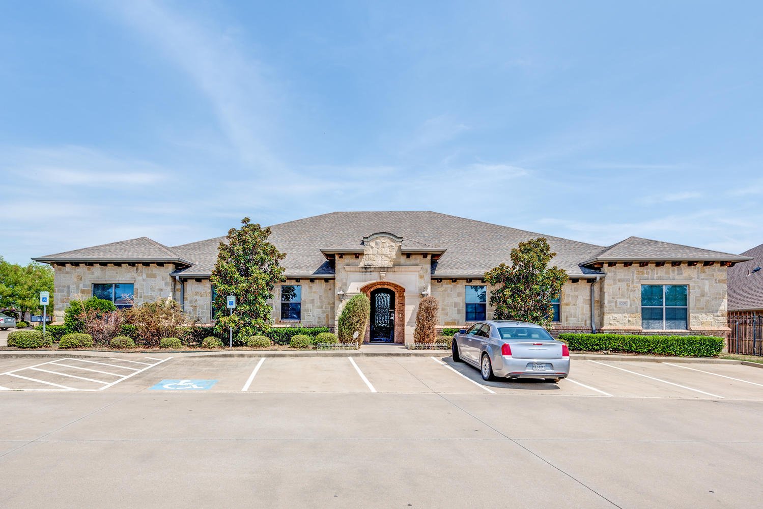 8209 Mid Cities Blvd, North Richland Hills, TX 76182