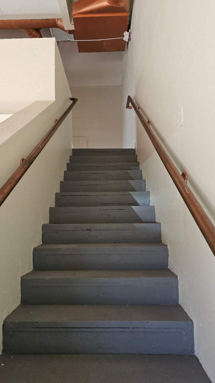 2704733