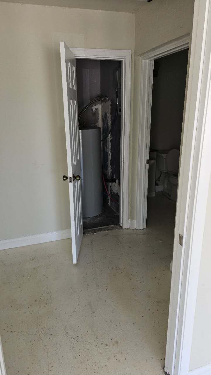 2704727