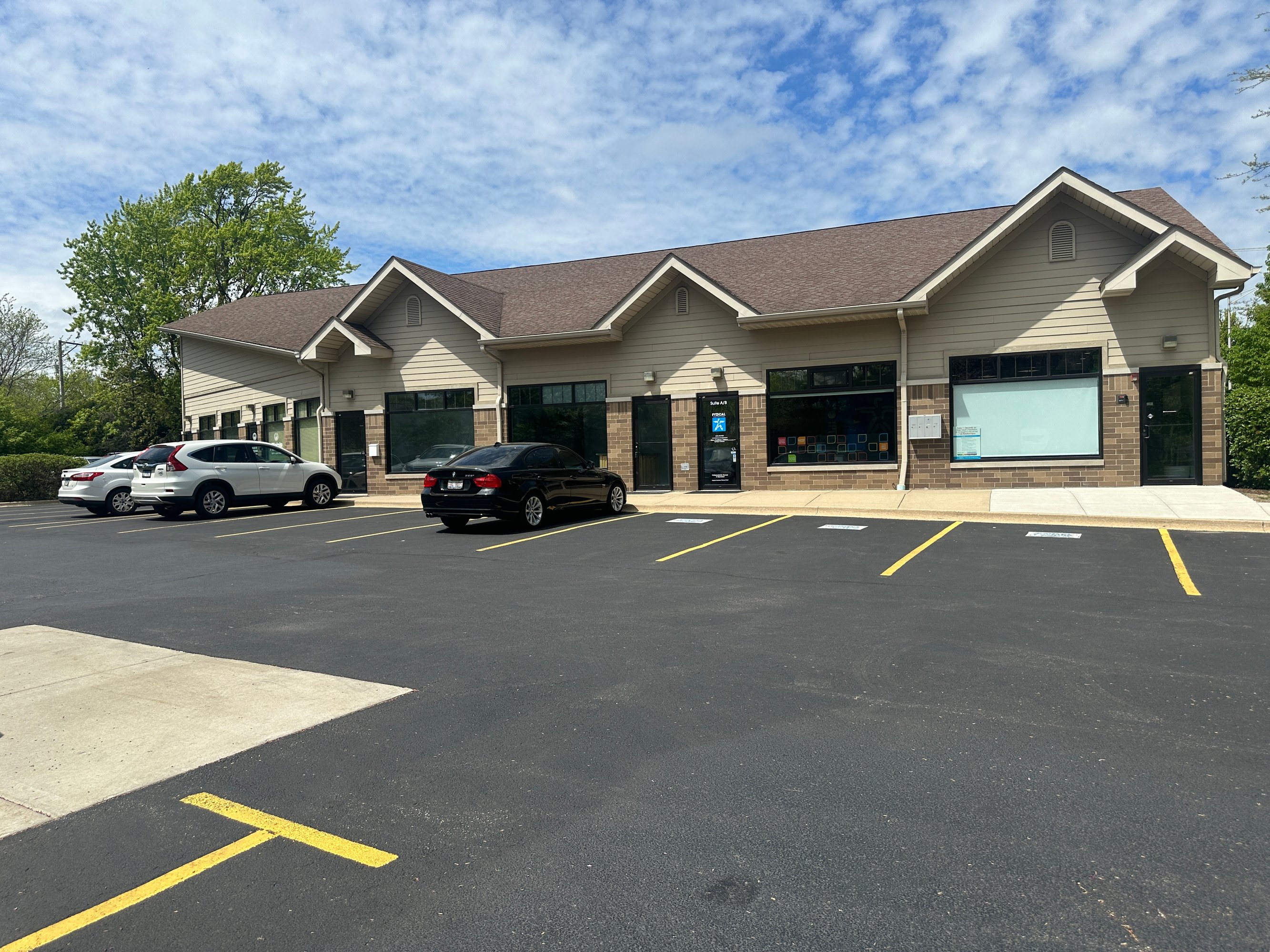 34498 N Old Walnut Cir, Gurnee, IL 60031