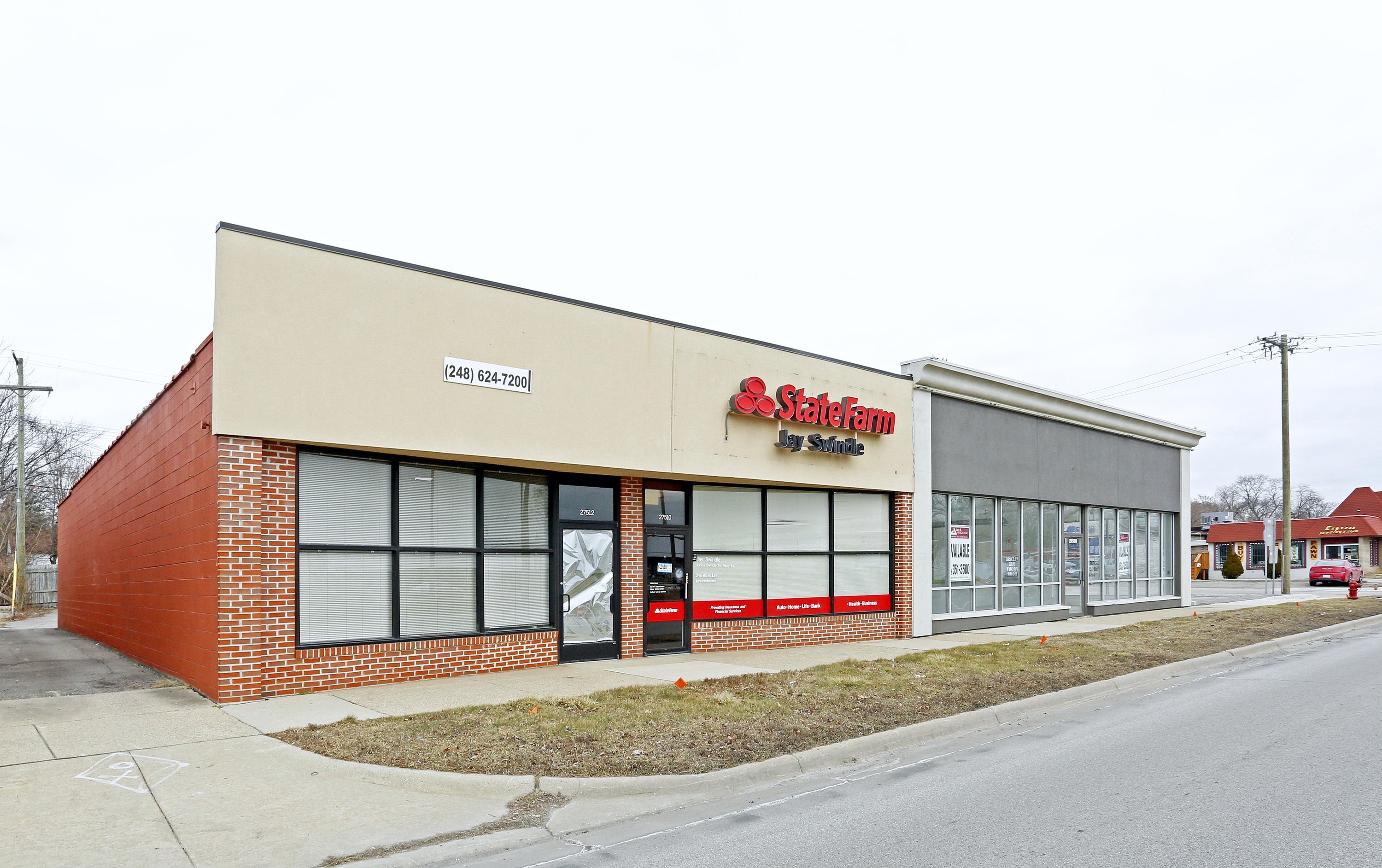 27510 8 Mile Rd W, Farmington Hills, MI 48336