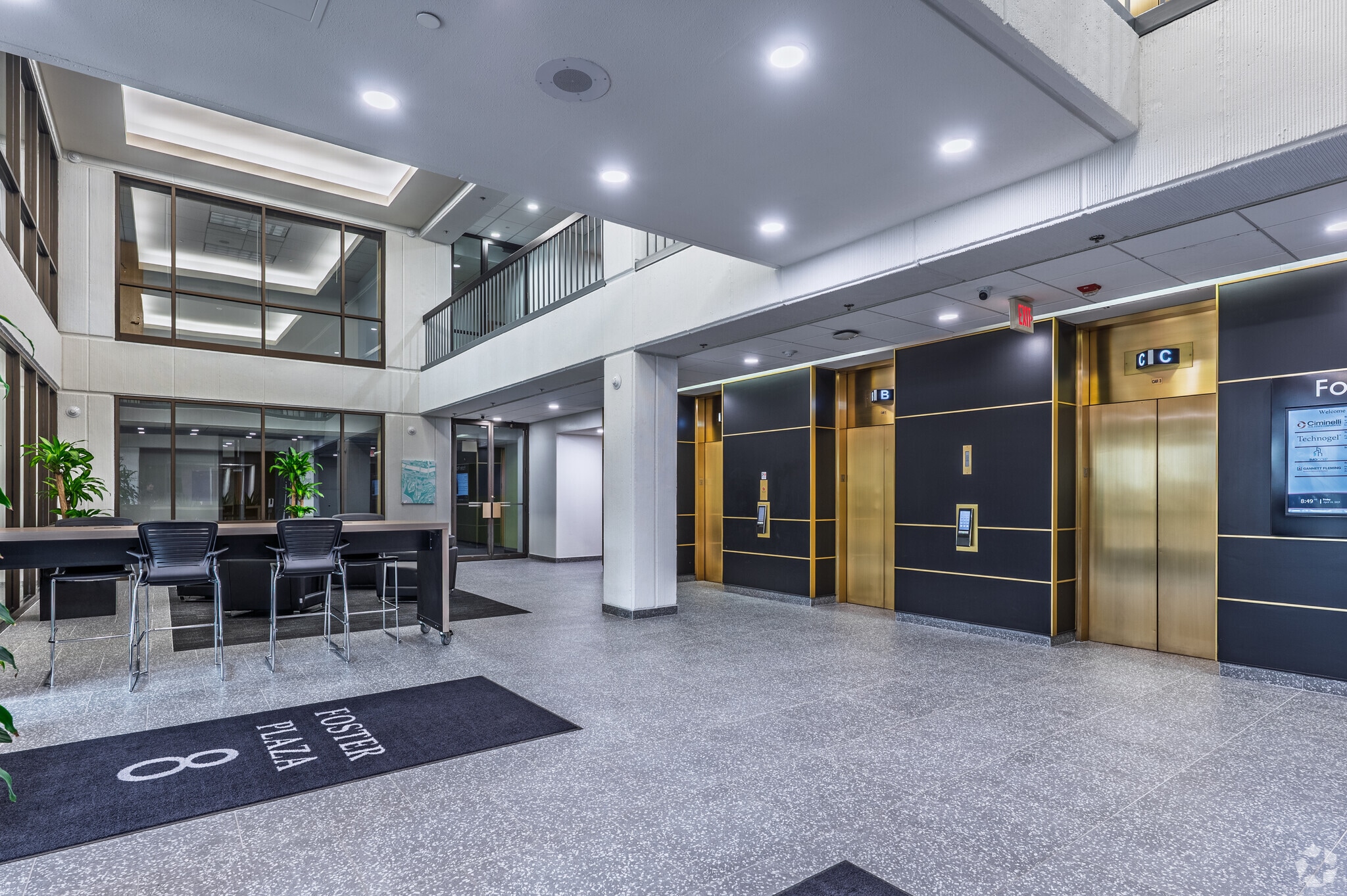 3297484