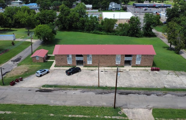 9-Unit Multifamily in Clarksville, TX