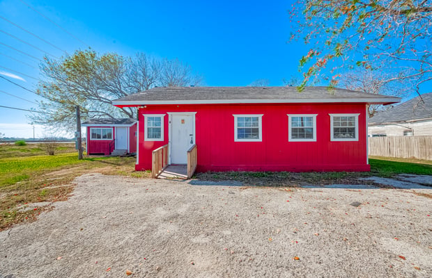 Retail Properties for Sale in Needville, TX | Crexi