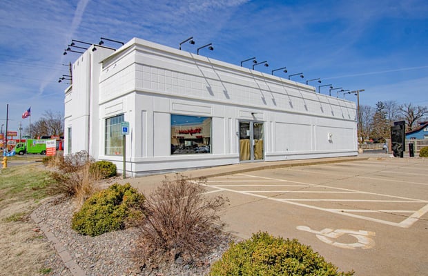 Commercial Real Estate Properties for Sale in Illinois | Crexi