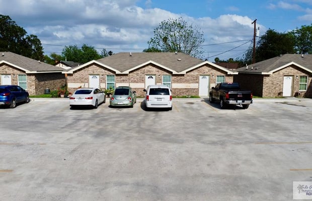 21-Unit Multifamily in Donna, TX, photo 1