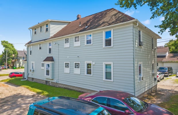 Commercial Real Estate Properties Records in For Sale | Crexi