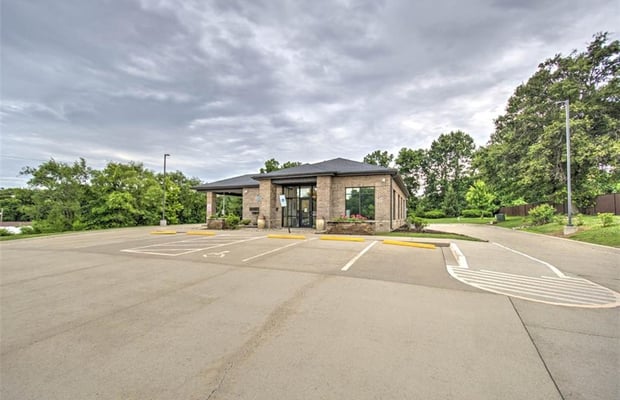 Commercial Real Estate Properties for Sale in Decatur, IL | Crexi