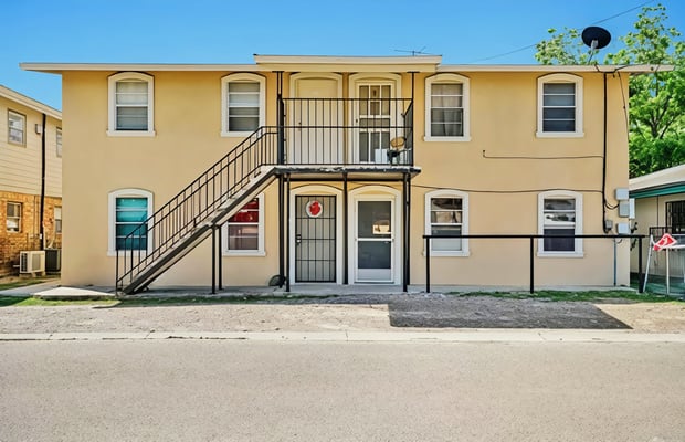8-Unit Multifamily in Roma, TX