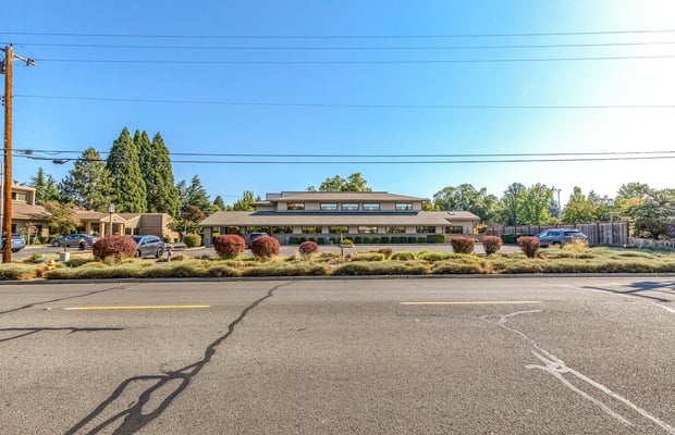 Commercial Real Estate Properties for Sale in Medford, OR | Crexi
