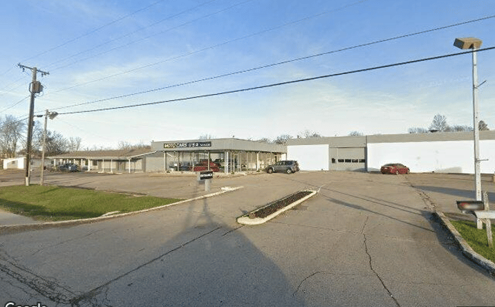 Pictures of Retail property located at 2300 N Dr Martin Luther King Jr Blvd, Muncie, IN 47303 for sales - image #1