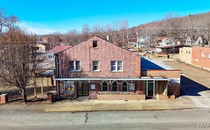 Pictures of Retail property located at 156 S Main St, Ironton, MO 63650 for sales - image #1