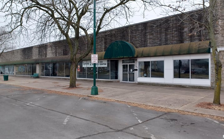 Pictures of Special Purpose property located at 335 5th Avenue South, Clinton, IA 52732 for sales - image #1