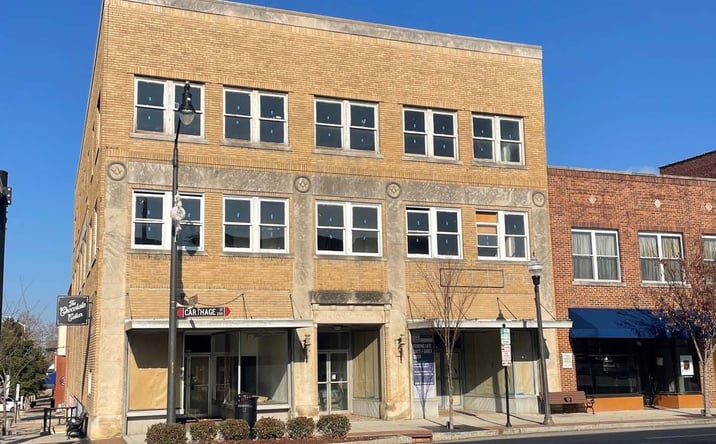 Pictures of Mixed Use property located at 128 Carthage St, Sanford, NC 27330 for sales - image #1
