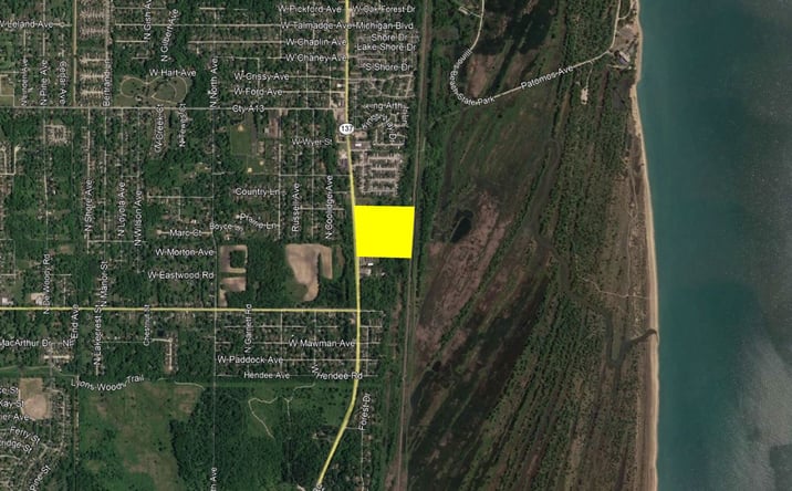 Pictures of Land property located at 38101 N Sheridan Rd, Waukegan, IL 60087 for sales - image #1