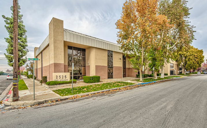 Pictures of Office property located at 2525 Eye St, Bakersfield, CA 93301 for sales - image #1
