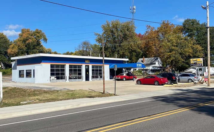 Pictures of Retail property located at 321 Centreville Ave, Belleville, IL 62220 for sales - image #1