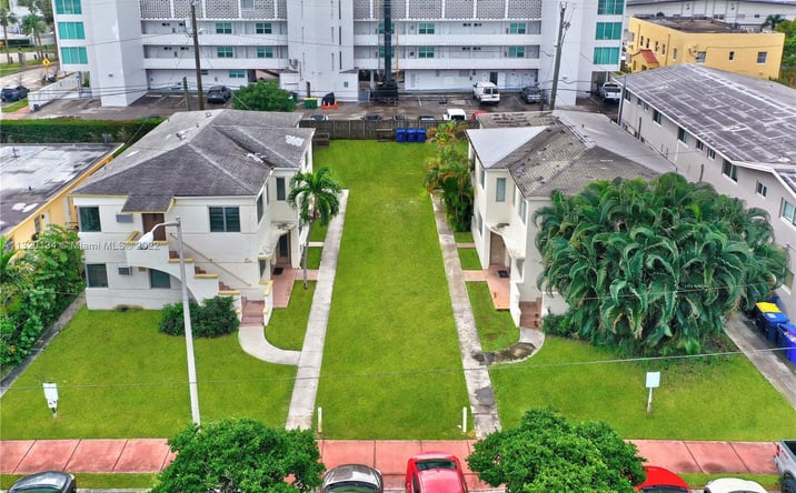 Pictures of Multifamily property located at 1910 and 1920 Biarritz Dr, Miami Beach, FL 33141 for sales - image #1