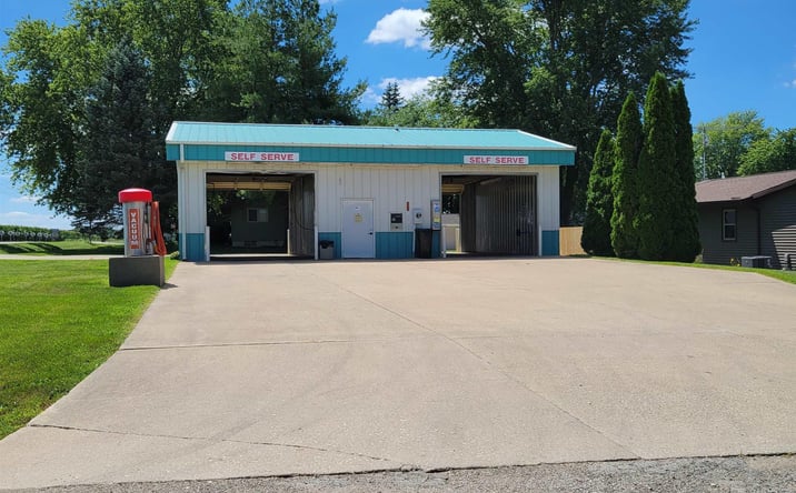 Pictures of Industrial, Self Storage, Retail property located at 654 S 7TH Street, Cuba, IL 61427 for sales - image #1