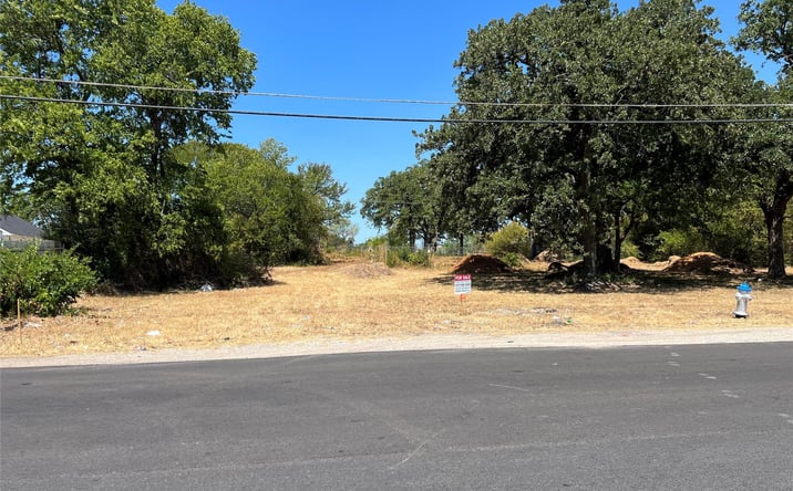 Pictures of Land property located at 3503 Overton Road, Dallas, TX 75216 for sales - image #1