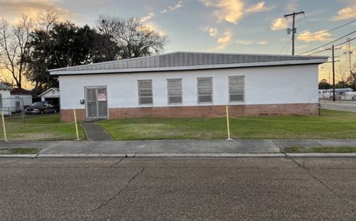 Pictures of Industrial property located at 400 French St, New Iberia, LA 70560 for sales - image #1